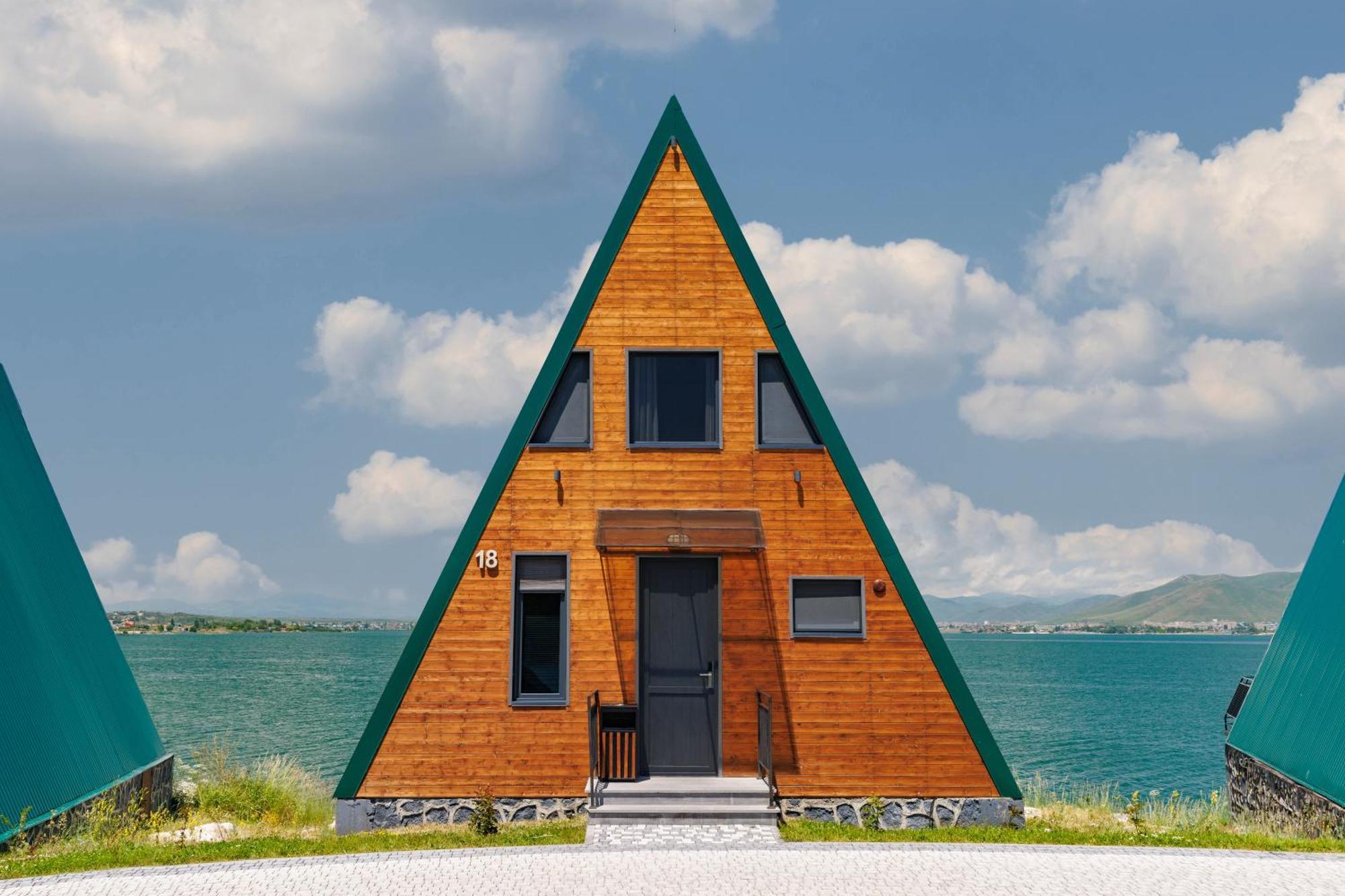 Noy Land Resort Sevan Exterior photo