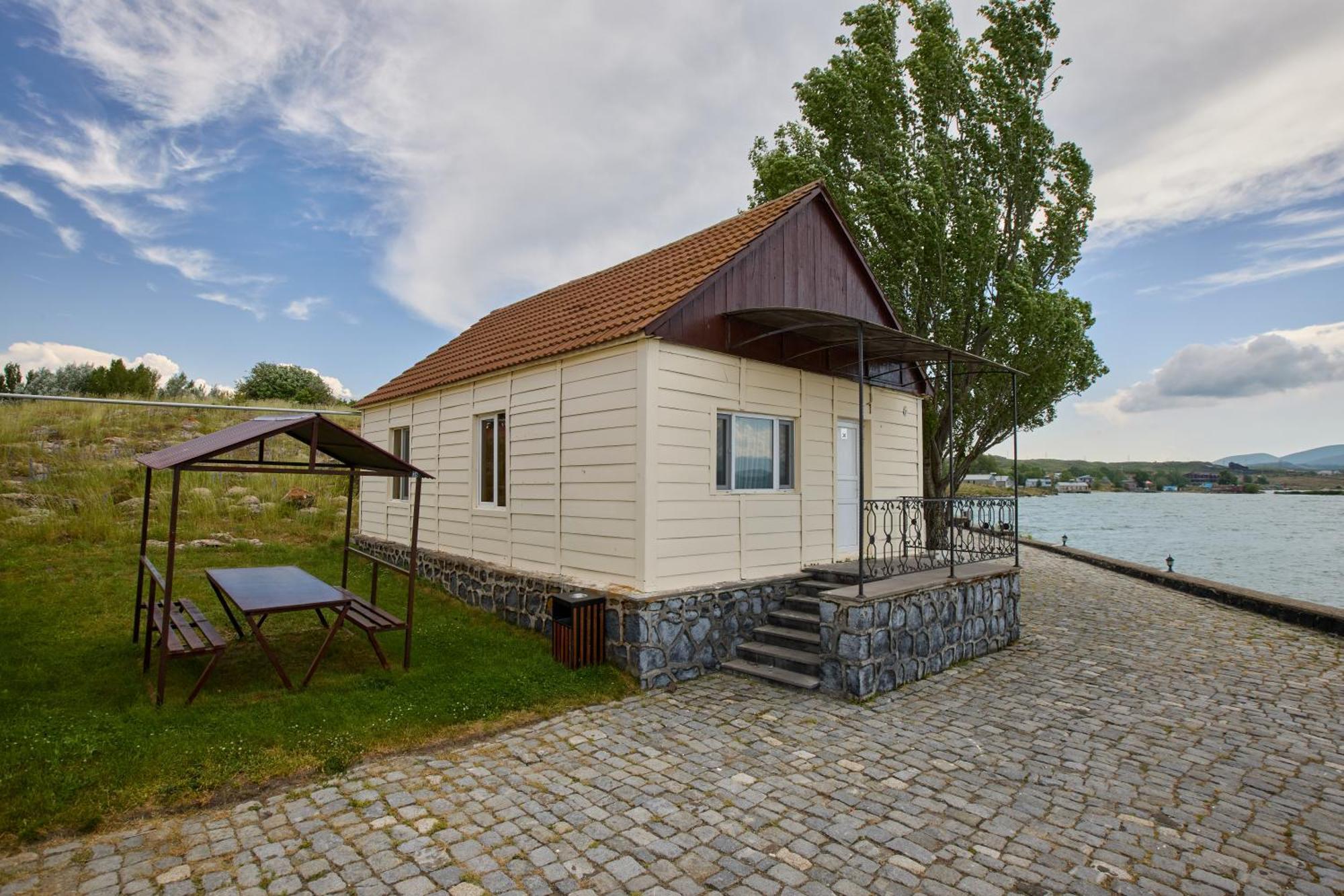 Noy Land Resort Sevan Exterior photo