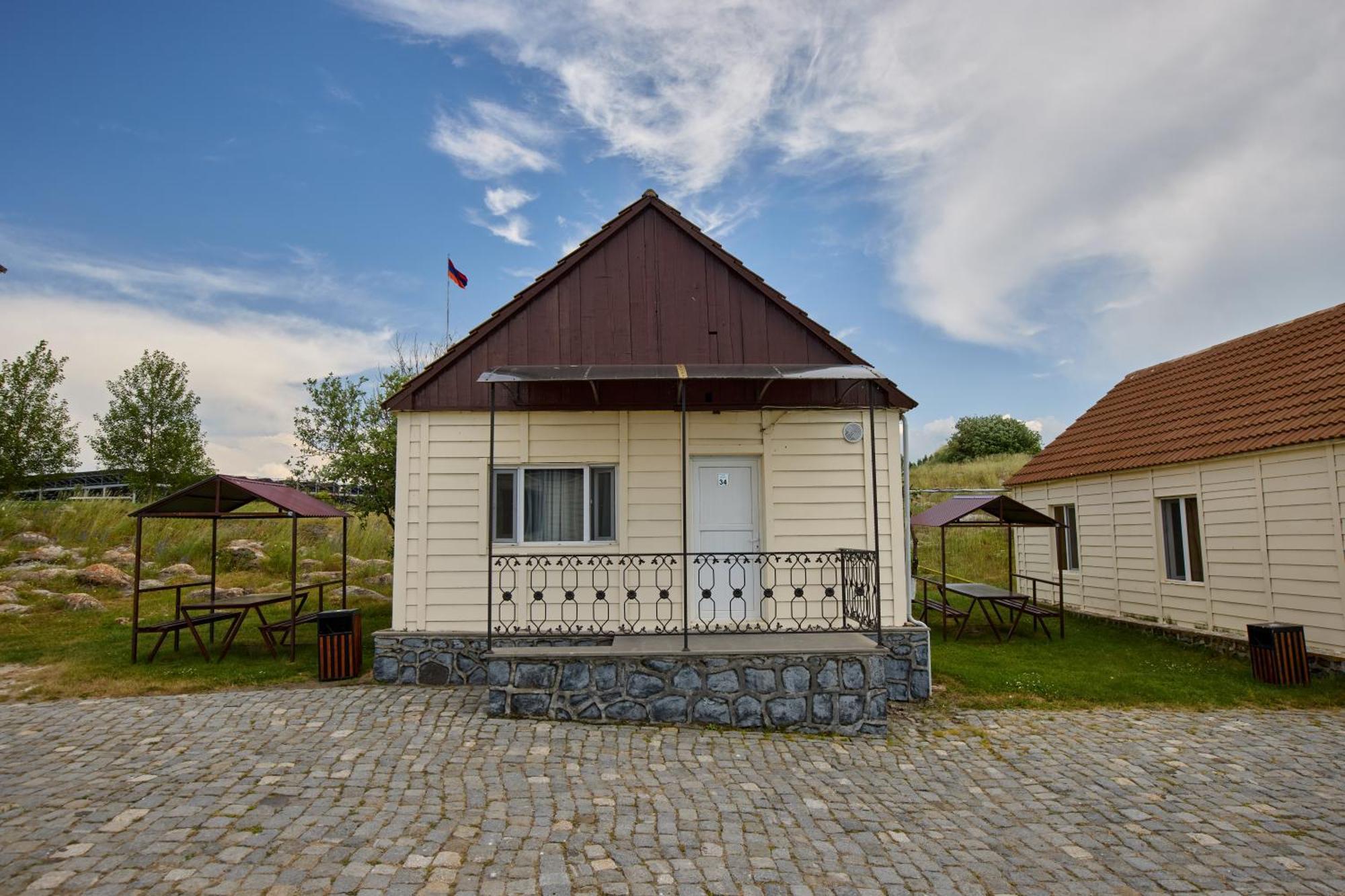 Noy Land Resort Sevan Room photo
