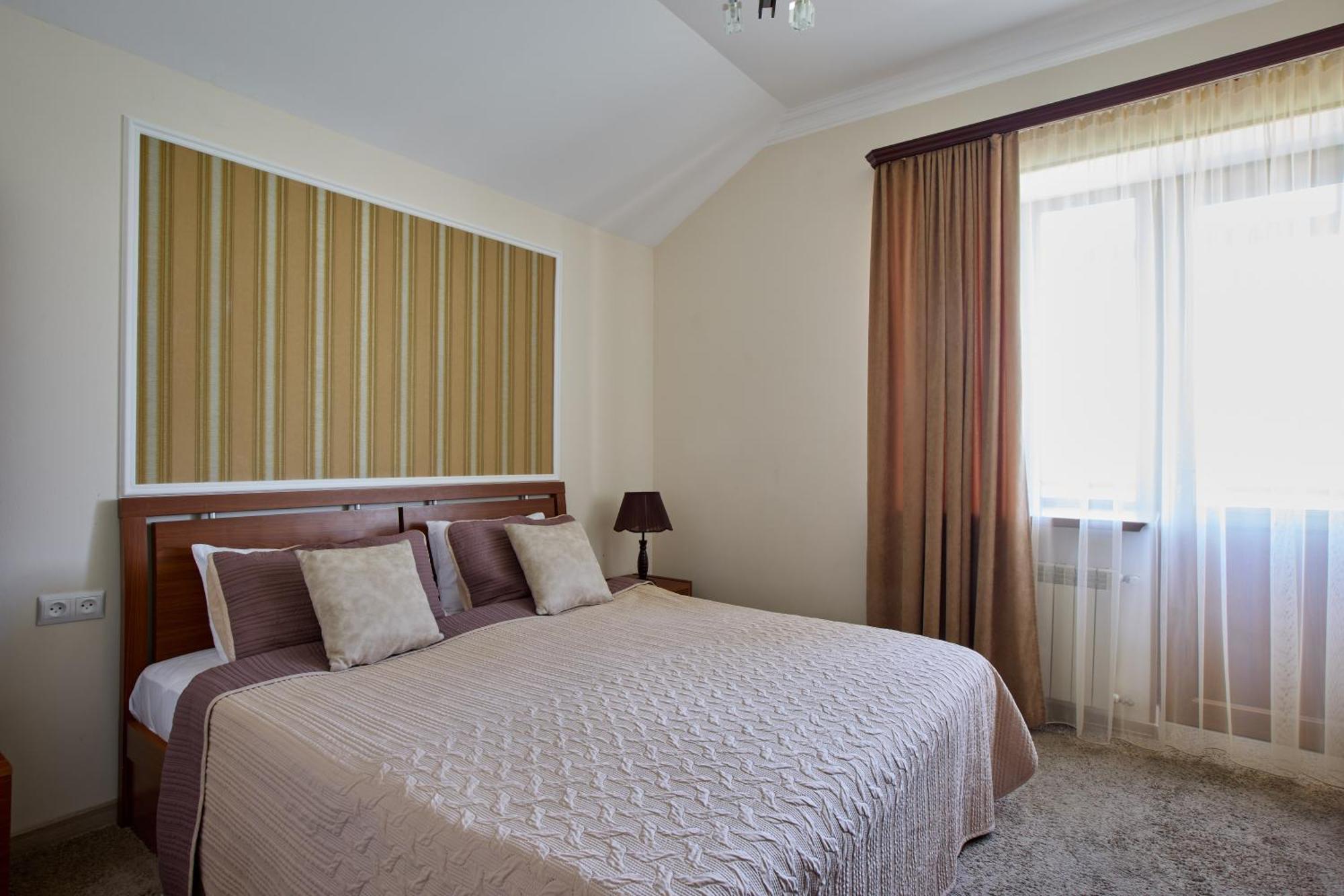 Noy Land Resort Sevan Room photo