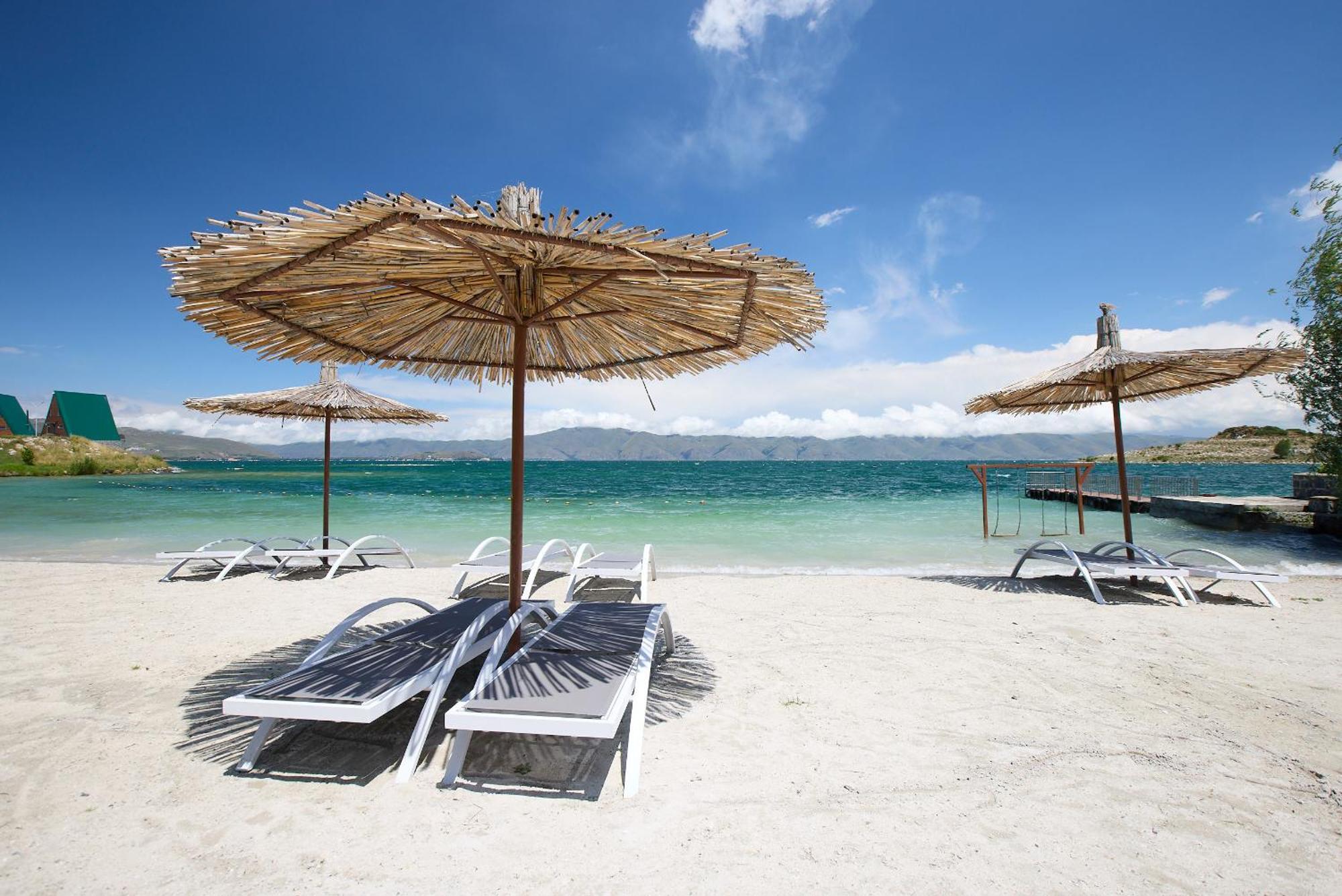 Noy Land Resort Sevan Exterior photo