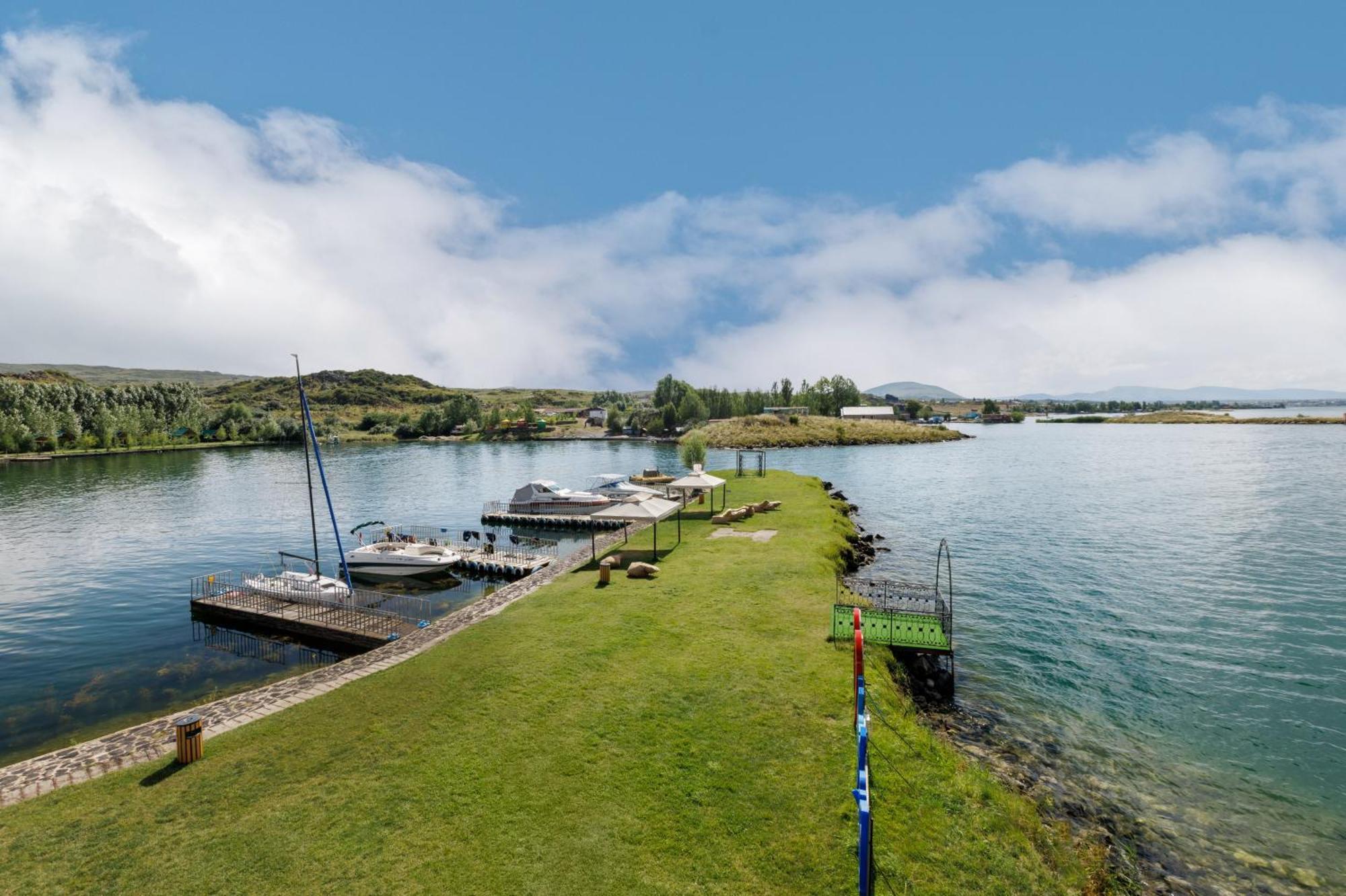 Noy Land Resort Sevan Exterior photo